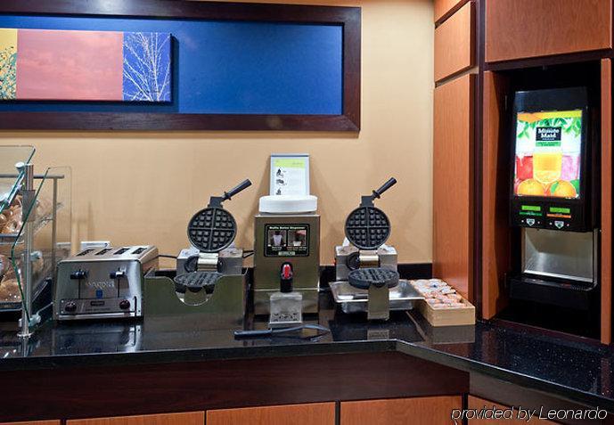 Fairfield Inn & Suites By Marriott Tallahassee Central Restoran foto